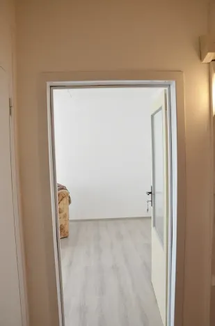 Pronájem bytu 1+kk, Praha - Modřany, Nikoly Vapcarova, 30 m2