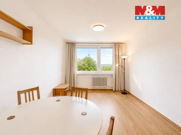 Pronájem bytu 2+kk, Praha - Petrovice, Kurčatovova, 43 m2