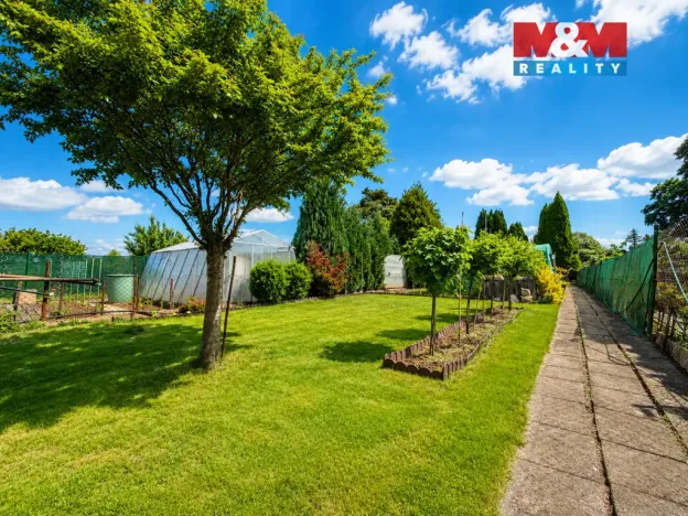 Prodej zahrady, Louny, 400 m2