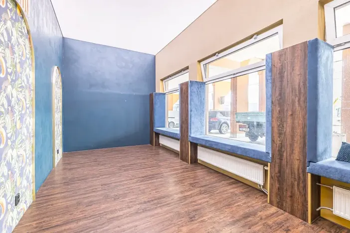 Prodej obchodního prostoru, Praha - Vysočany, Poděbradská, 98 m2
