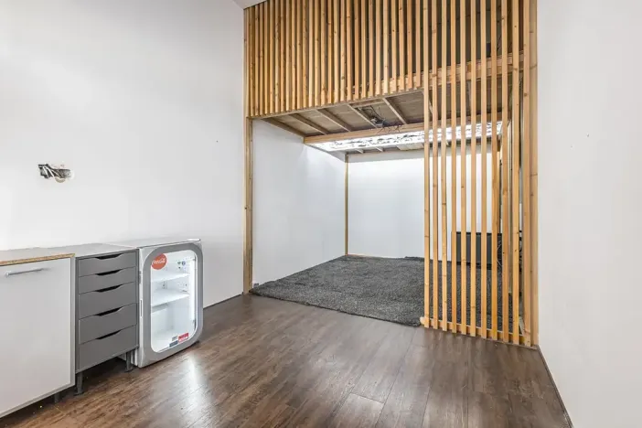 Prodej obchodního prostoru, Praha - Vysočany, Poděbradská, 98 m2