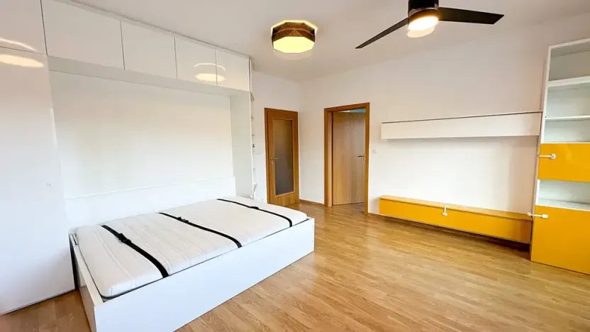 Prodej bytu 2+kk, Praha - Horní Měcholupy, Mantovská, 51 m2