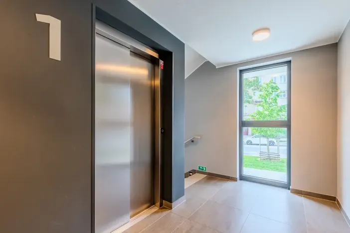 Pronájem bytu 1+kk, Praha - Žižkov, Malešická, 39 m2