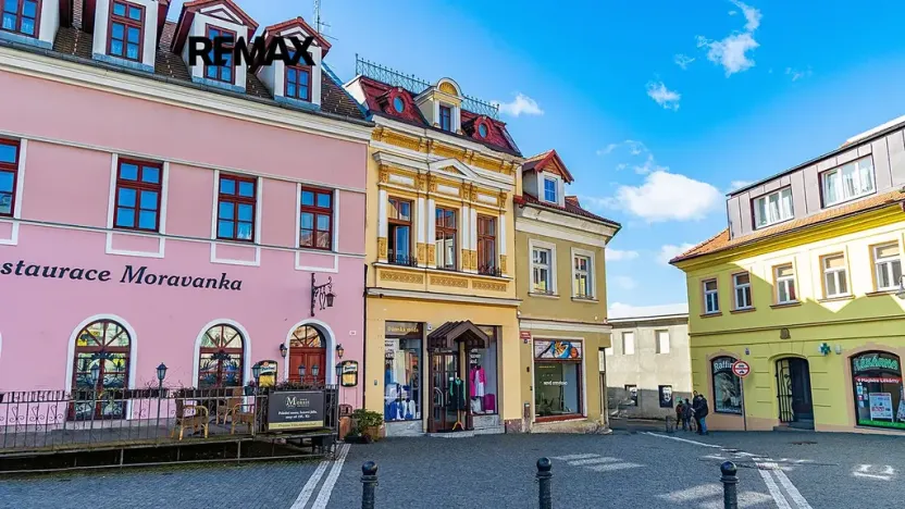 Pronájem bytu 2+1, Česká Lípa, Škroupovo náměstí, 75 m2