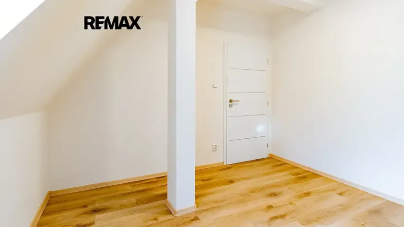 Pronájem bytu 2+1, Česká Lípa, Škroupovo náměstí, 75 m2