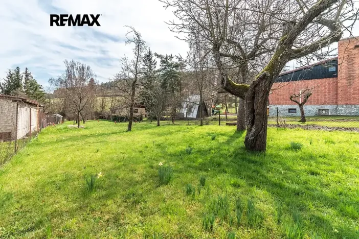 Prodej pozemku pro bydlení, Holubov, 739 m2