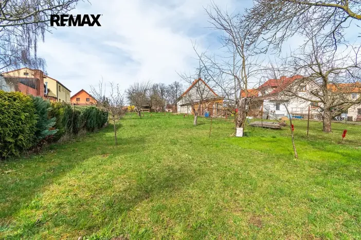 Prodej pozemku pro bydlení, Holubov, 739 m2