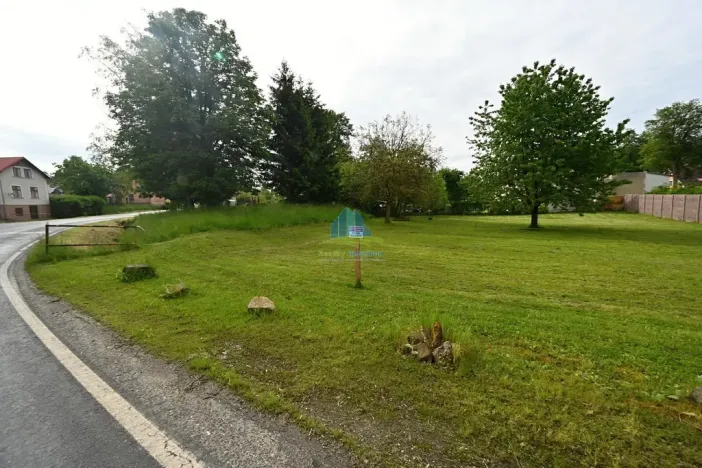 Prodej pozemku, Plesná - Lomnička, 849 m2