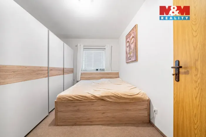 Prodej komerční nemovitosti, Nová Role - Mezirolí, 795 m2