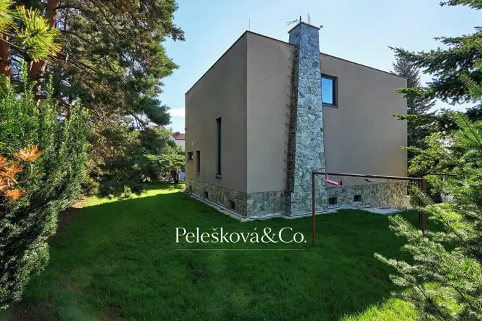 Pronájem rodinného domu, Praha - Braník, V malých domech I, 300 m2