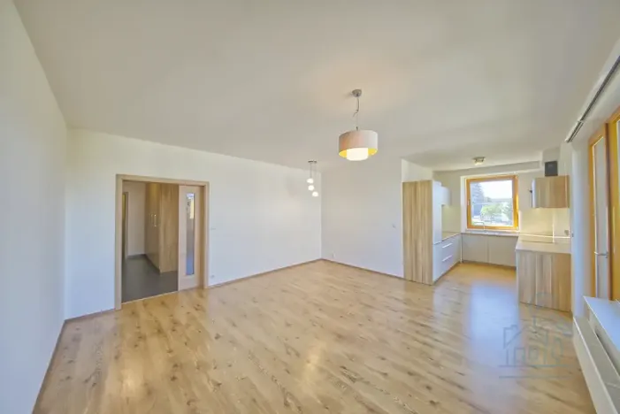Prodej bytu 3+kk, Praha - Vysočany, Modrého, 77 m2