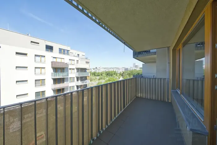 Prodej bytu 3+kk, Praha - Vysočany, Modrého, 77 m2