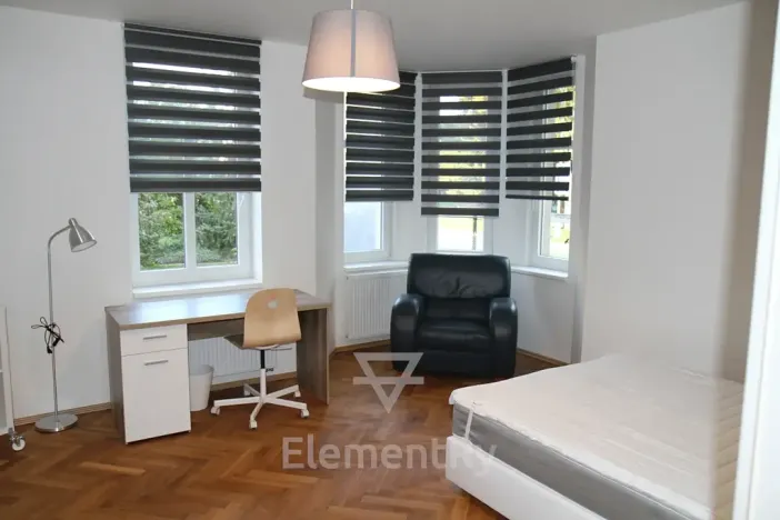 Pronájem bytu 2+1, Hradec Králové, V Lipkách, 62 m2