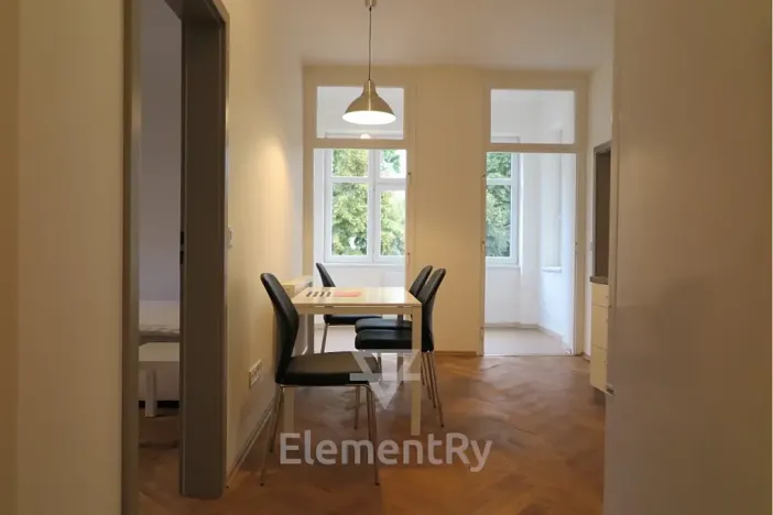 Pronájem bytu 2+1, Hradec Králové, V Lipkách, 62 m2