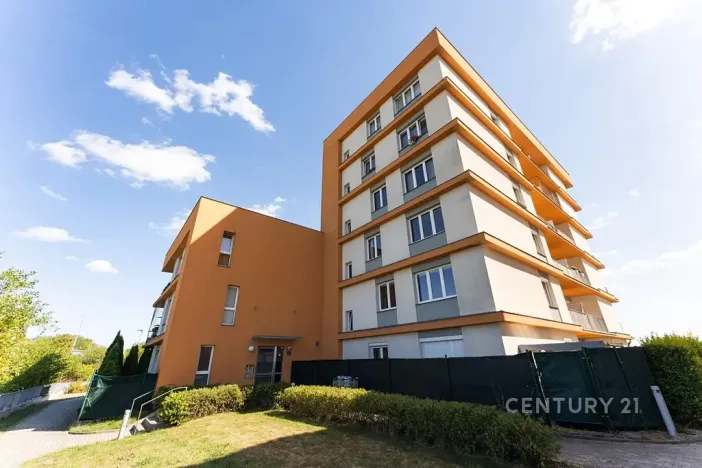 Prodej bytu 1+kk, Praha - Stodůlky, Na Výrovně, 39 m2