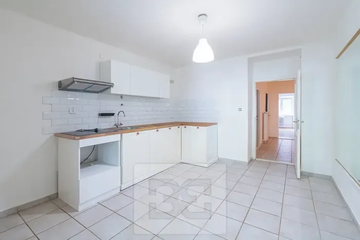 Pronájem bytu 2+1, Praha - Žižkov, Jeseniova, 75 m2