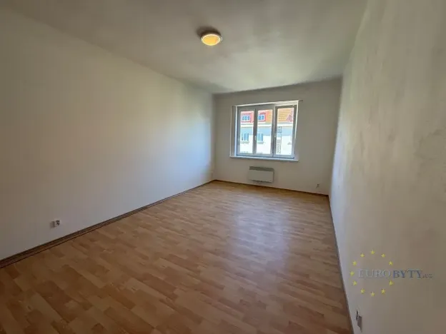 Pronájem bytu 1+kk, Praha - Nusle, Žateckých, 40 m2