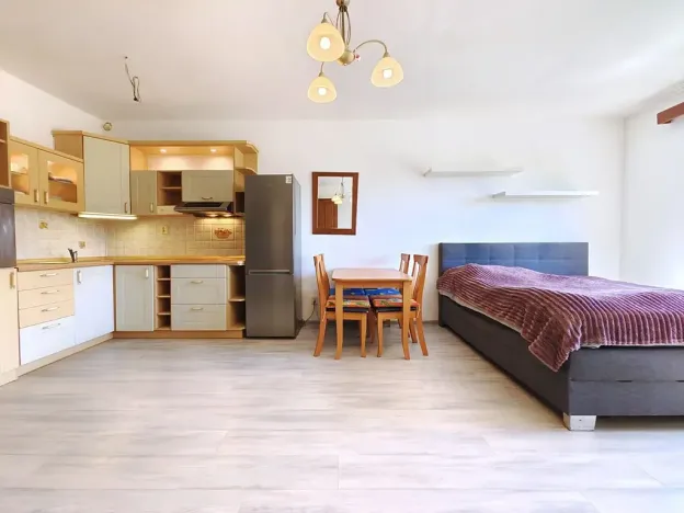Prodej bytu 1+kk, Zeleneč, Čsl. armády, 37 m2