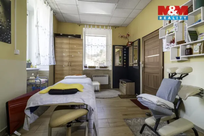Prodej obchodního prostoru, Hlinsko, O. Nejedlého, 380 m2