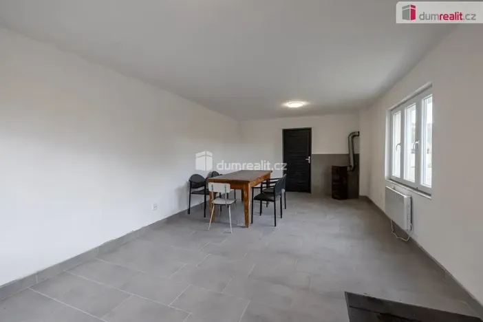 Pronájem skladu, Hředle, 753 m2