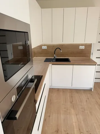 Pronájem bytu 3+1, Zlín, Česká, 68 m2
