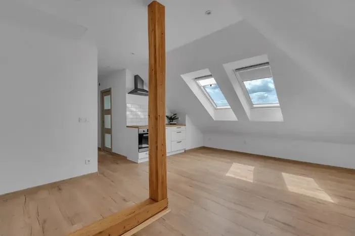 Pronájem bytu 1+kk, Hradec Králové, Dykova, 23 m2