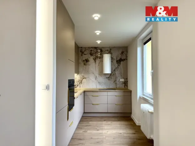 Pronájem bytu 2+1, Ostrava - Poruba, Kyjevská, 58 m2