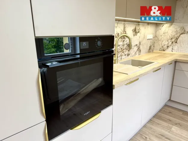 Pronájem bytu 2+1, Ostrava - Poruba, Kyjevská, 58 m2
