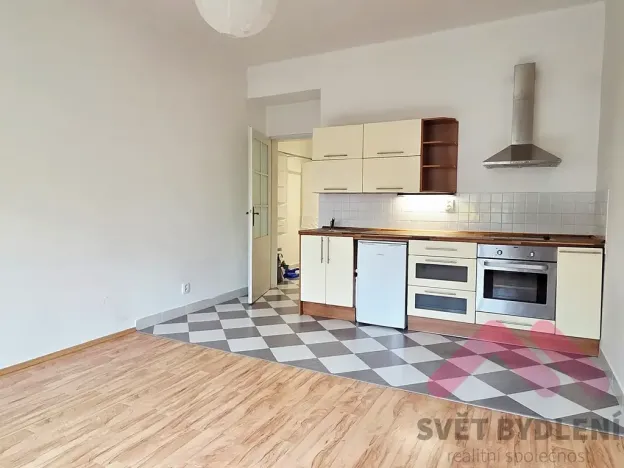 Pronájem bytu 1+kk, Praha - Nusle, Spolupráce, 32 m2