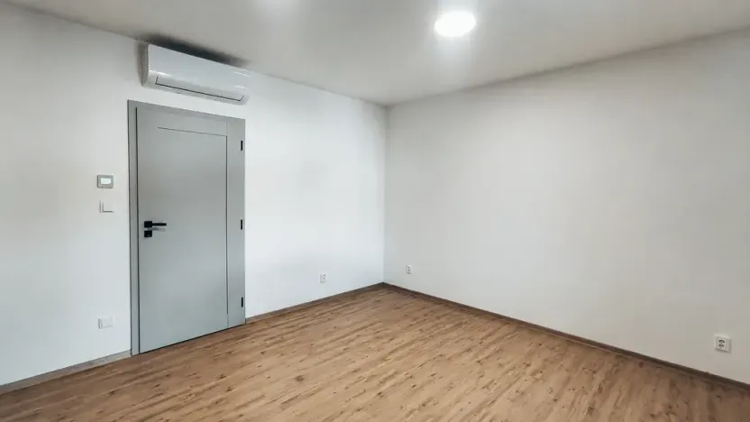 Pronájem bytu 3+1, Drozdov, 90 m2