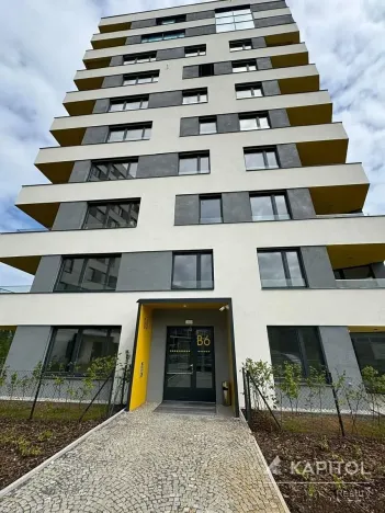 Pronájem bytu 2+kk, Praha - Karlín, Sokolova, 40 m2