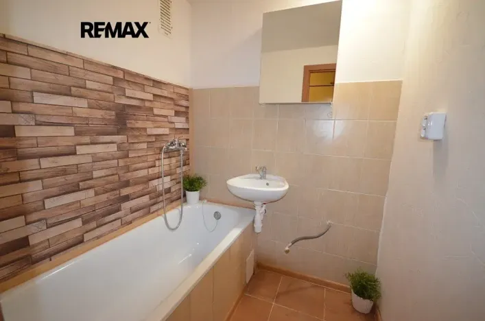 Pronájem bytu 2+1, Kladno, Čs. armády, 57 m2