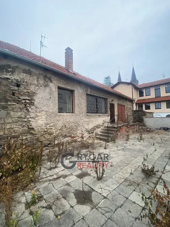 Prodej obchodního prostoru, Kolín, Kouřimská, 1055 m2