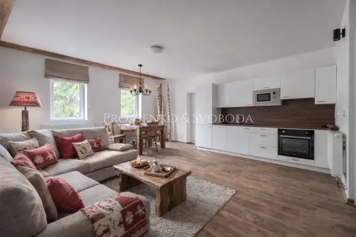 Prodej apartmánu, Prosečné, 349 m2