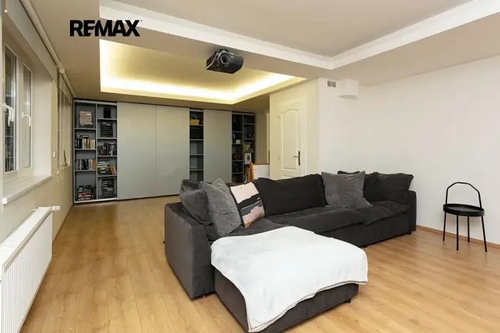 Pronájem vily, Praha - Nebušice, Na Malé Šárce, 302 m2