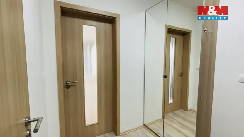 Pronájem bytu 1+kk, Praha, Počernická, 42 m2