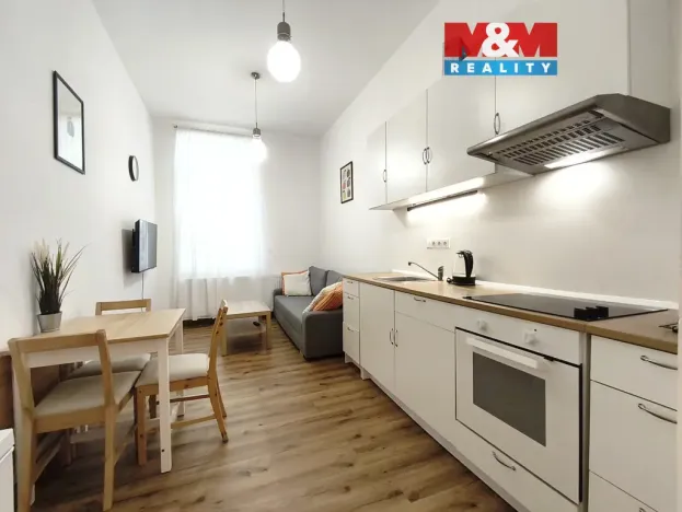 Pronájem bytu 2+kk, Praha - Žižkov, Bořivojova, 35 m2