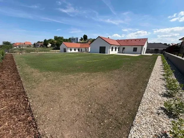 Pronájem rodinného domu, Nový Šaldorf-Sedlešovice, 190 m2
