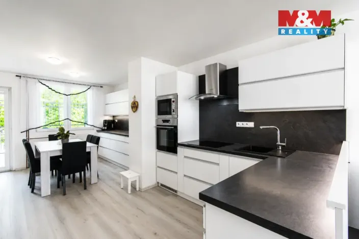 Prodej rodinného domu, Hošťálkovy, 170 m2