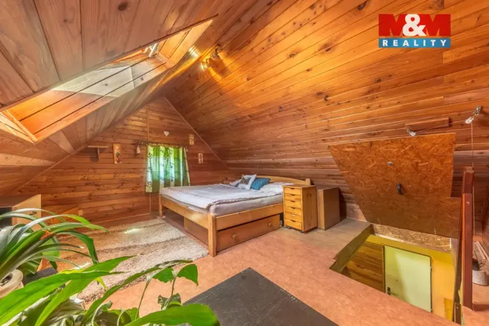 Prodej rodinného domu, Chuchelna, 250 m2