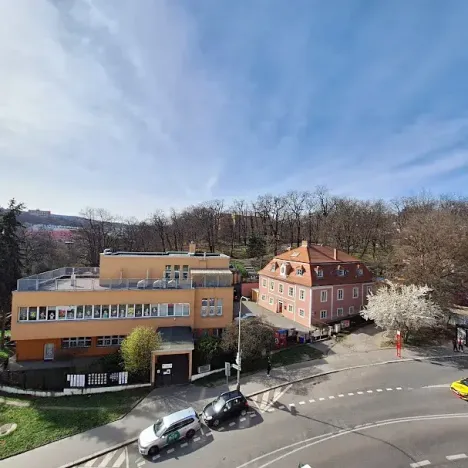 Pronájem bytu 1+1, Praha - Smíchov, Podbělohorská, 43 m2