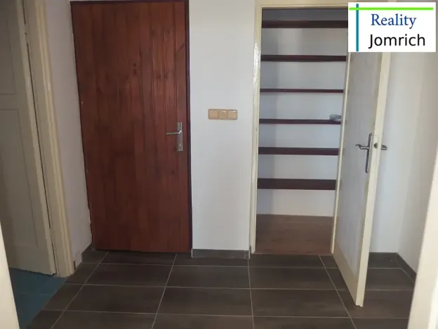 Pronájem bytu 2+1, Liberec, Na Srázu, 52 m2