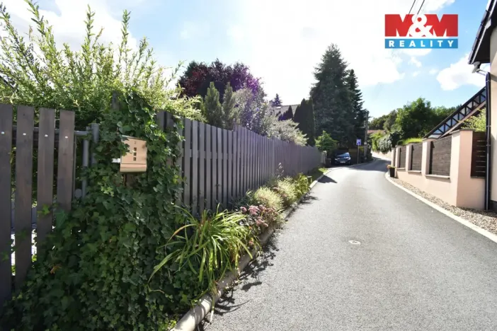 Prodej rodinného domu, Panenské Břežany, Strmá, 73 m2