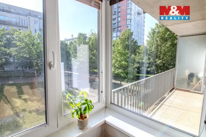 Pronájem bytu 2+kk, Praha, Názovská, 50 m2