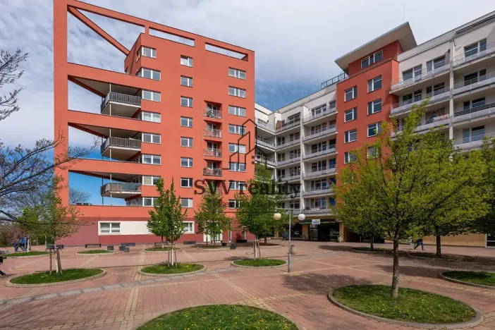 Prodej bytu 2+kk, Praha - Hlubočepy, Trnkovo náměstí, 43 m2