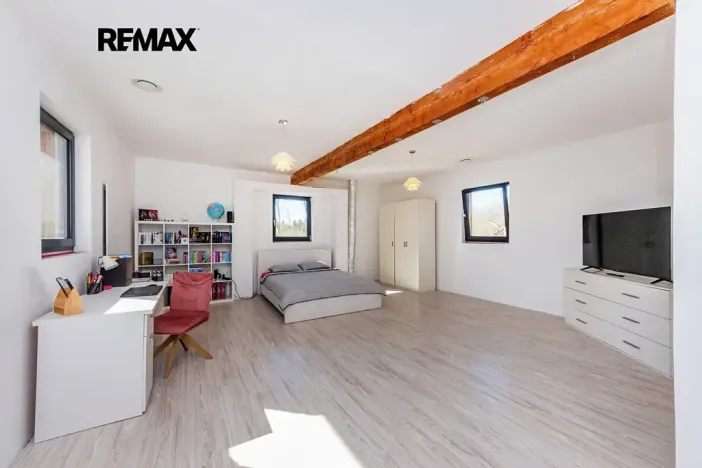 Prodej činžovního domu, Černuc, 330 m2