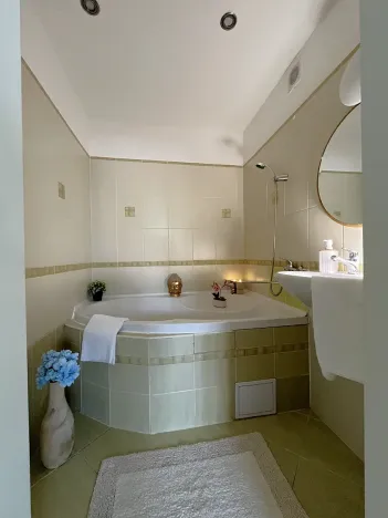Pronájem bytu 3+1, Česká Lípa, Uranová, 72 m2