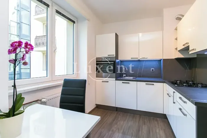 Pronájem bytu 2+1, Praha - Vokovice, Kladenská, 61 m2