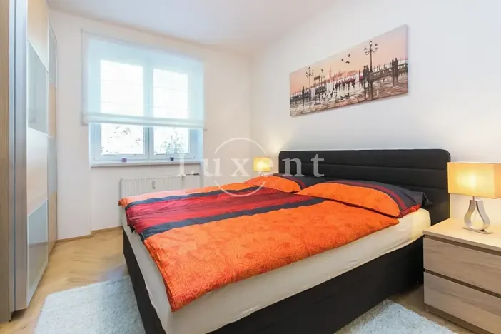Pronájem bytu 2+1, Praha - Vokovice, Kladenská, 61 m2