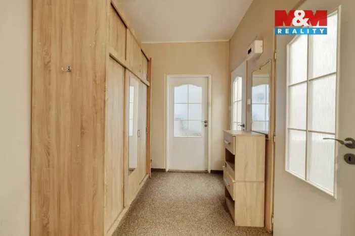 Prodej bytu 2+1, Cheb, V Zahradách, 60 m2